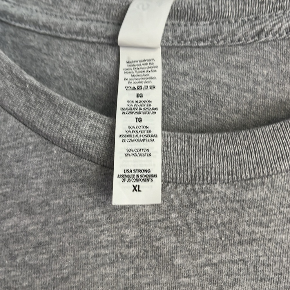One AUSTIN TEXAS MOODY CENTER TSHIRT IN XL size - Picture 4 of 5